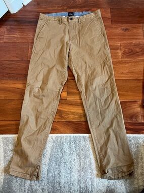 GAP Men's Tan Chino Pants